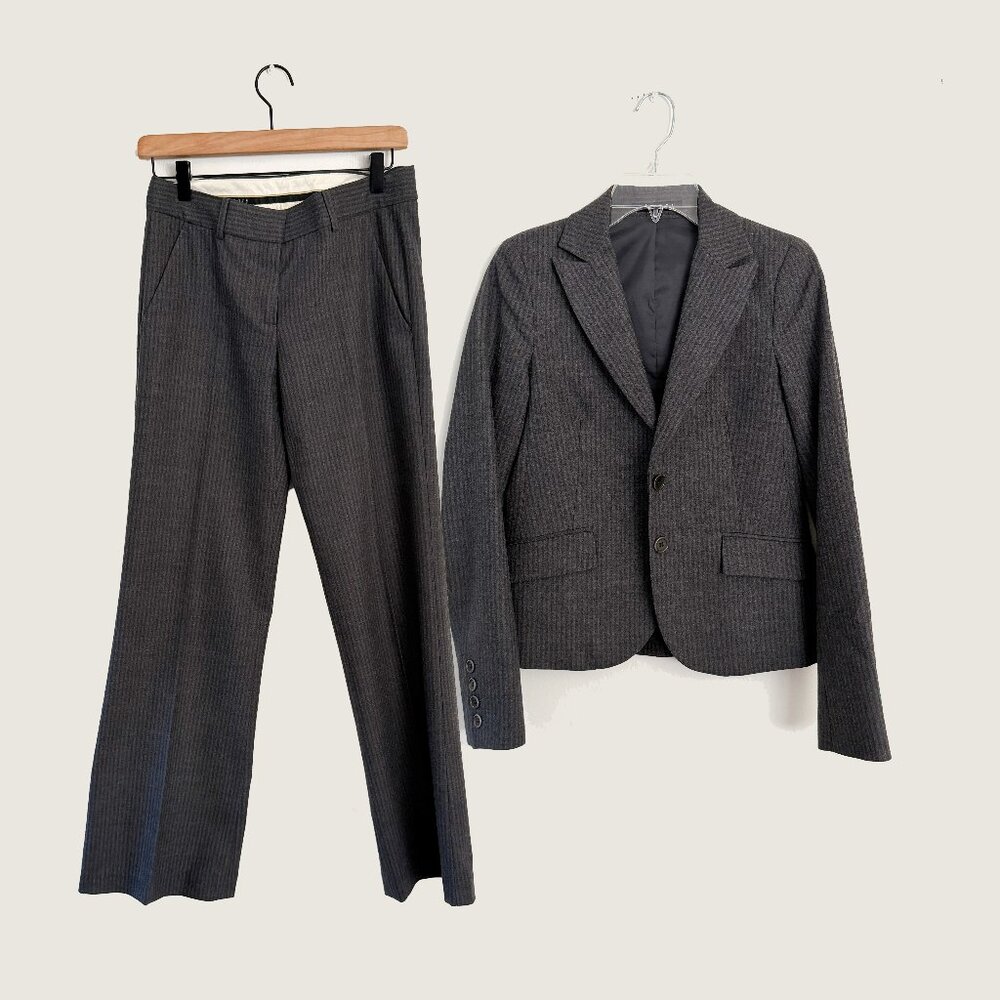 theory // gray wool striped blazer + trouser set (blazer 0 / trousers 2)